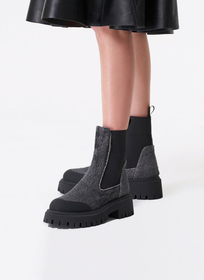 黑色切尔西踝靴 