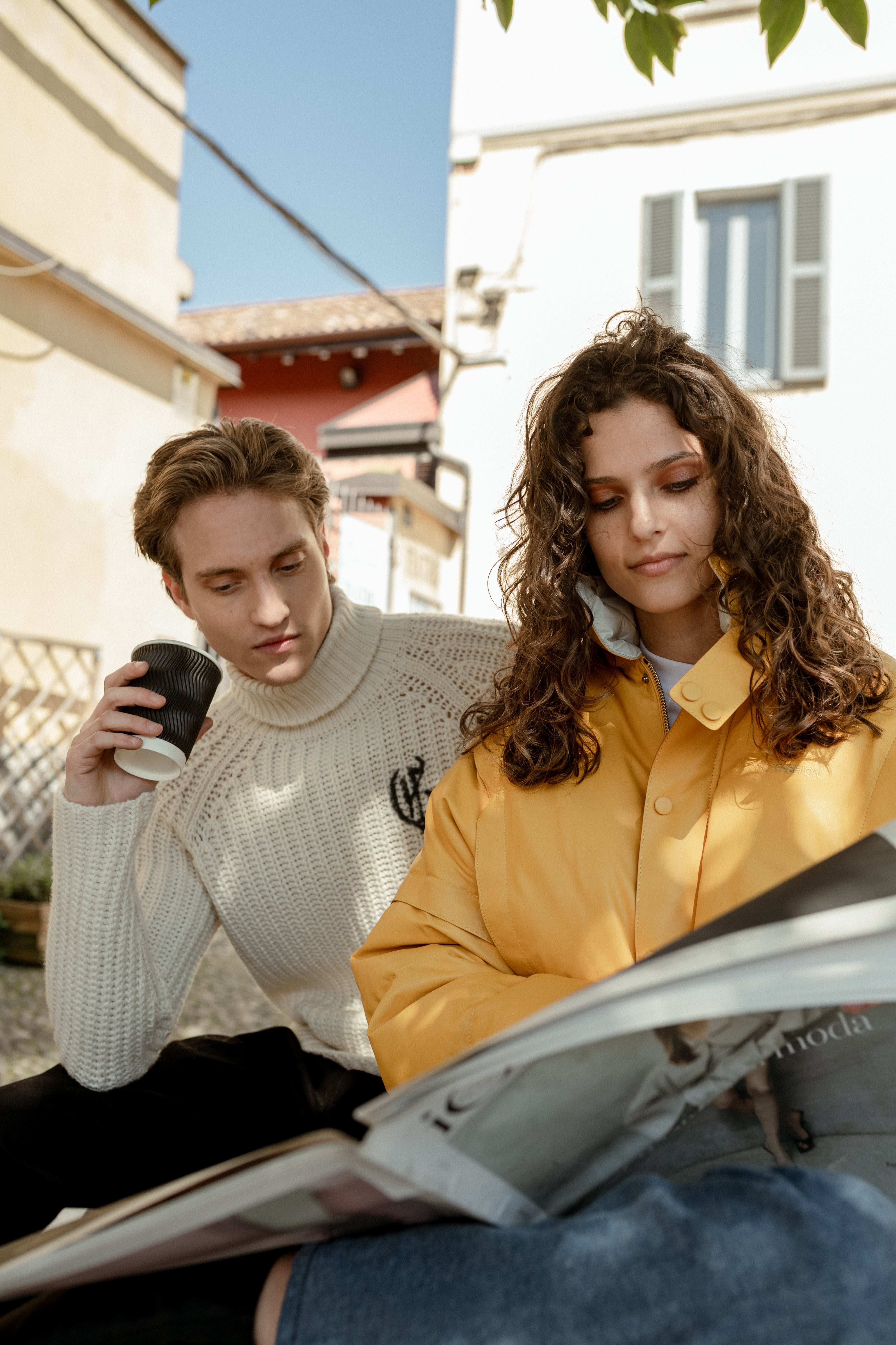 米色罗纹针织高领毛衣