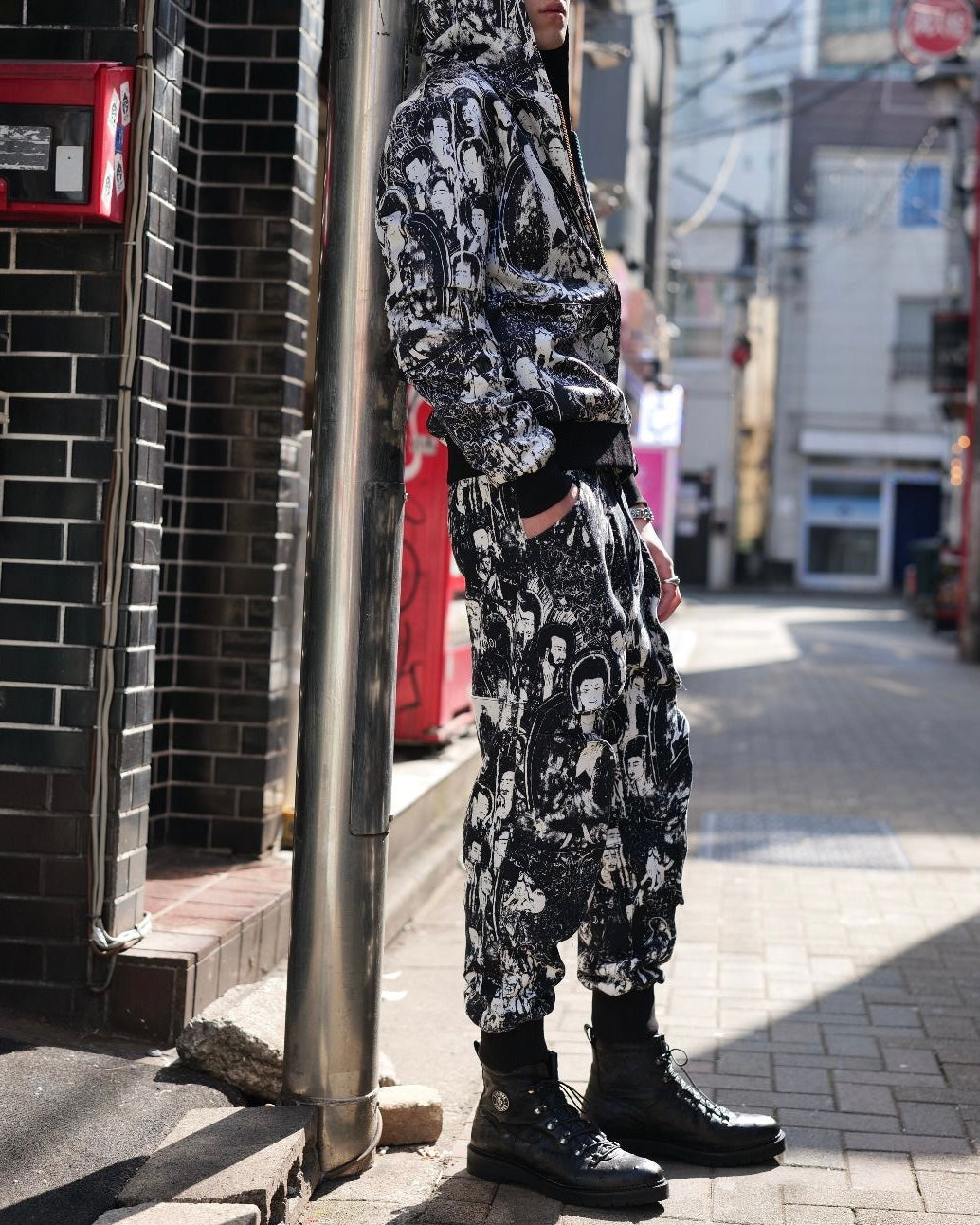 佛系黑色慢跑裤