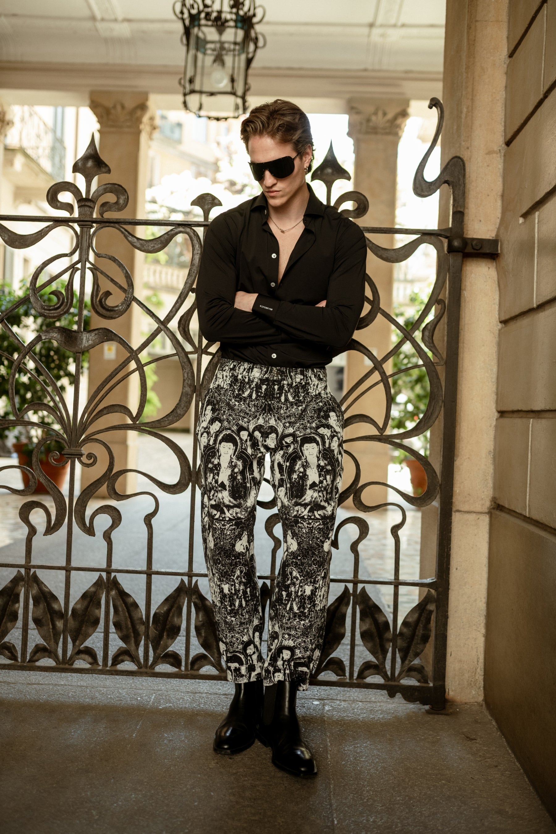 黑色弹力法式领衬衫 