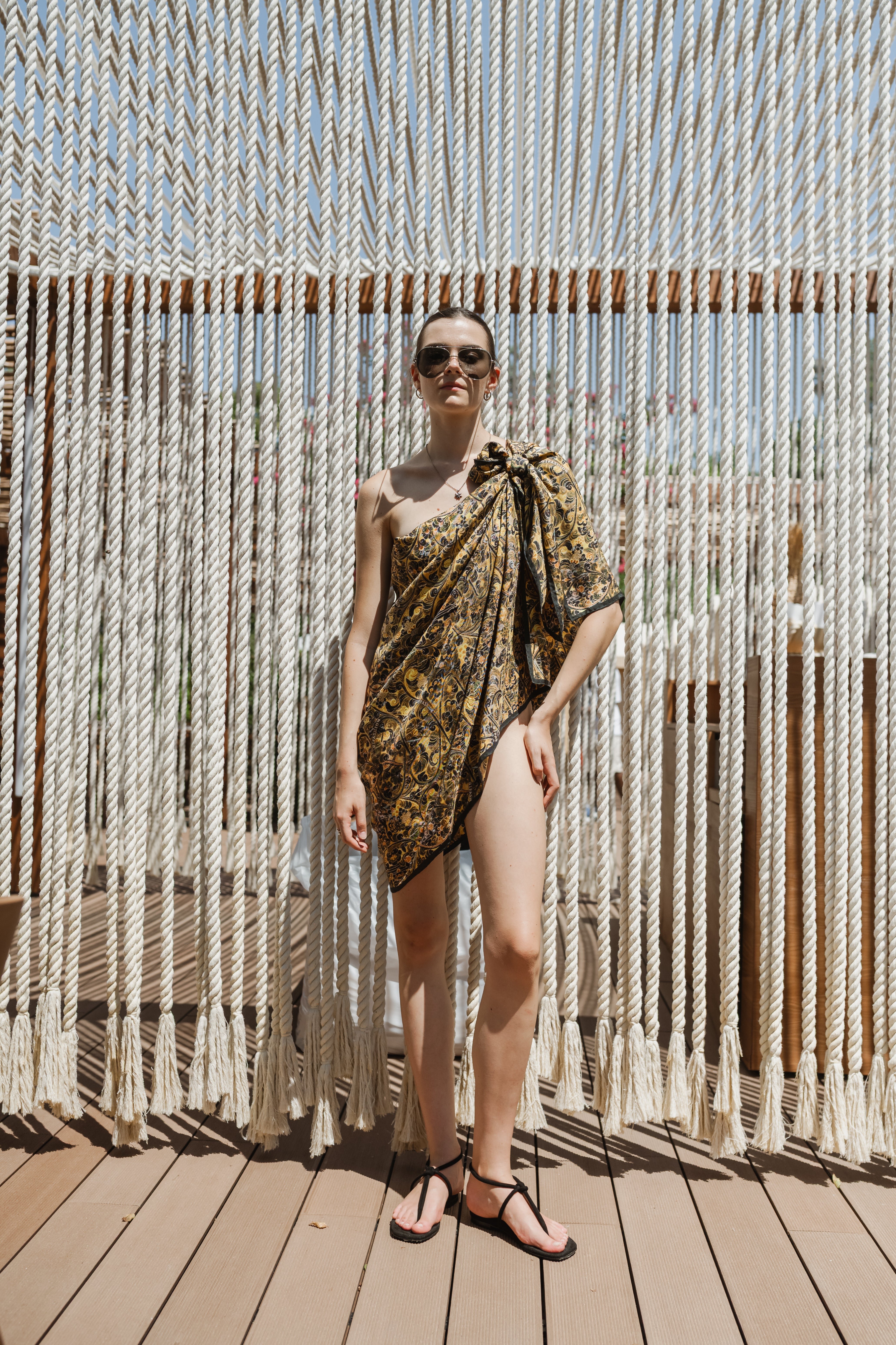 佛系黄色长方形围巾 