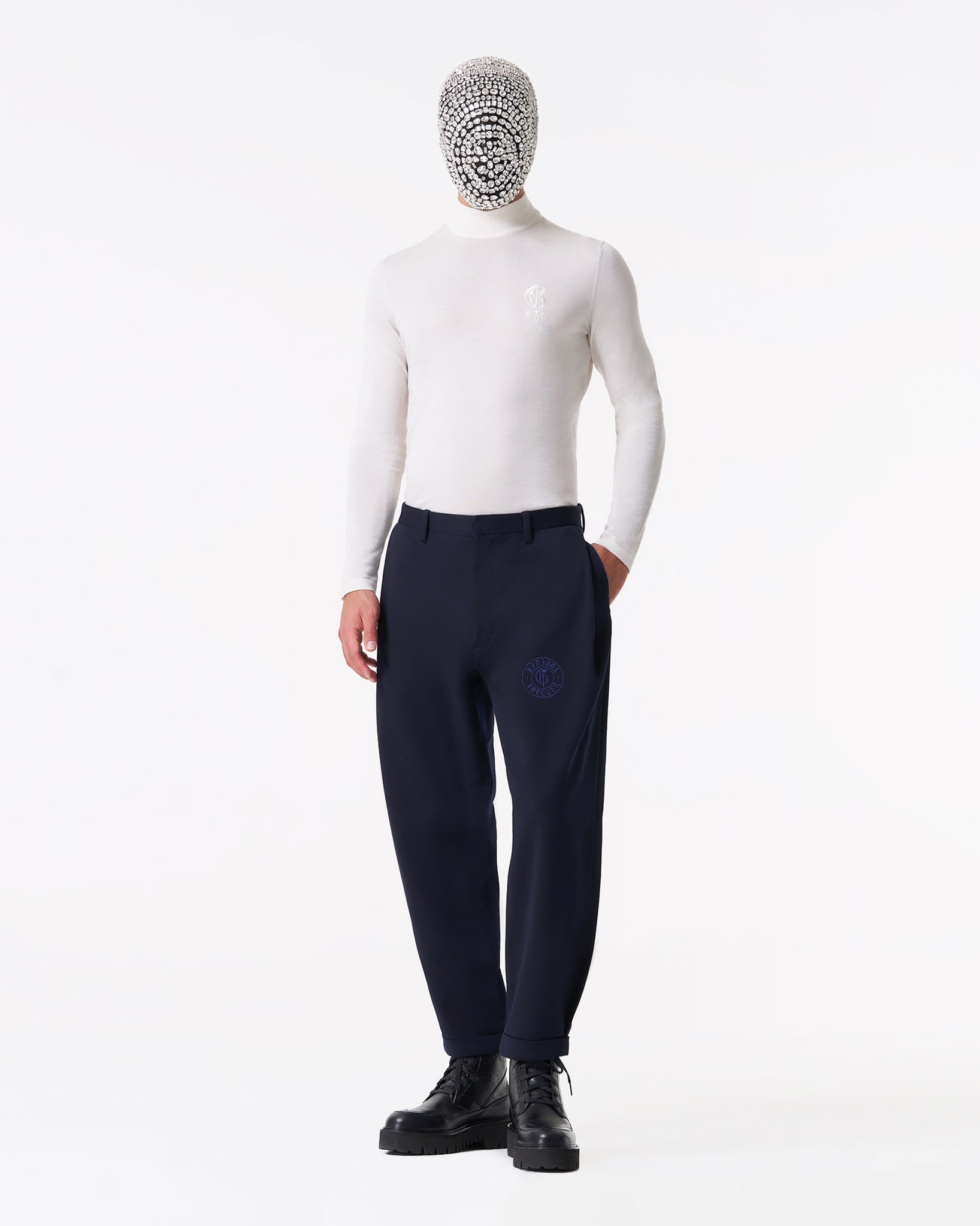 白色羊绒丝绸混纺毛衣 