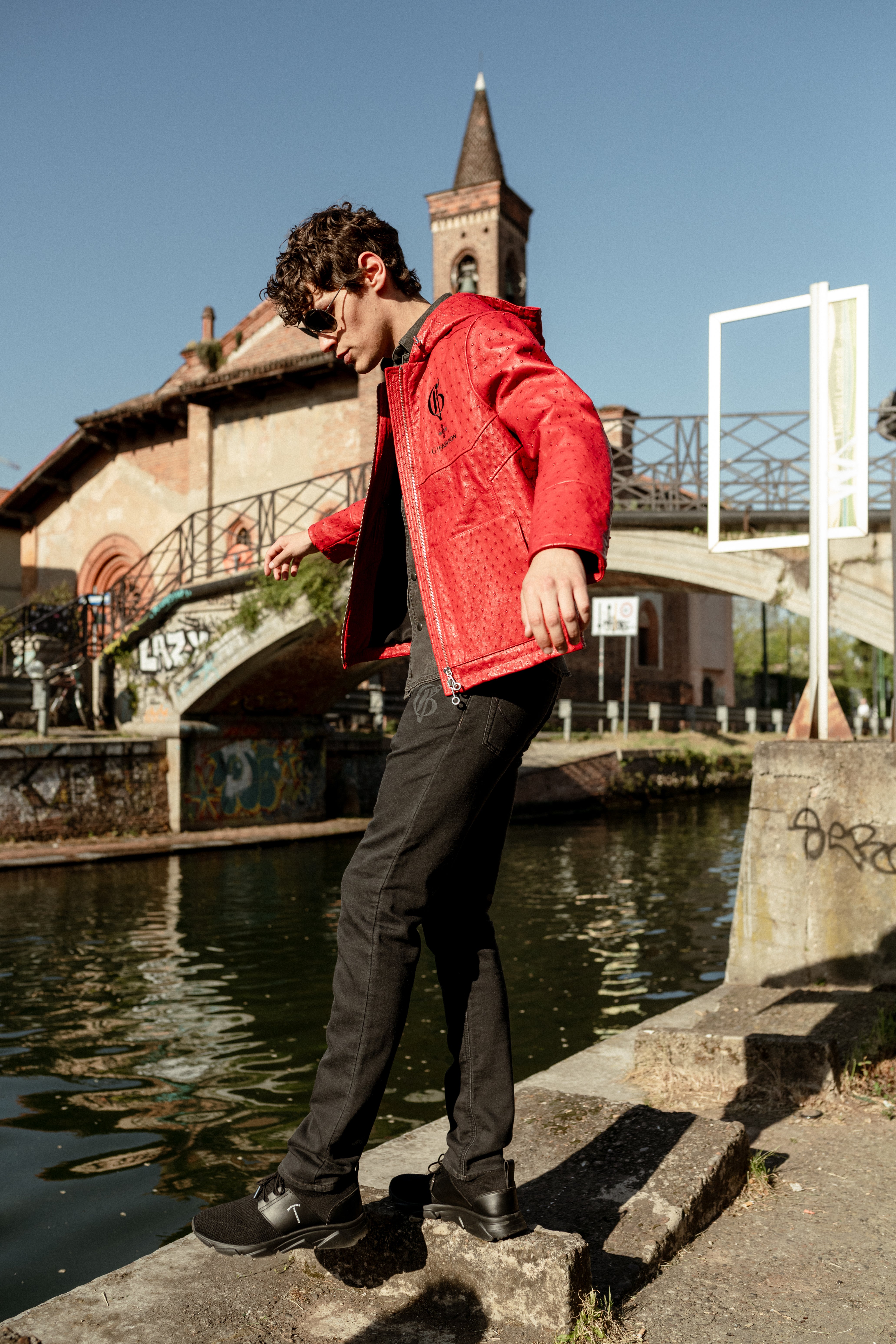 BLACK SLIM FIT DENIM