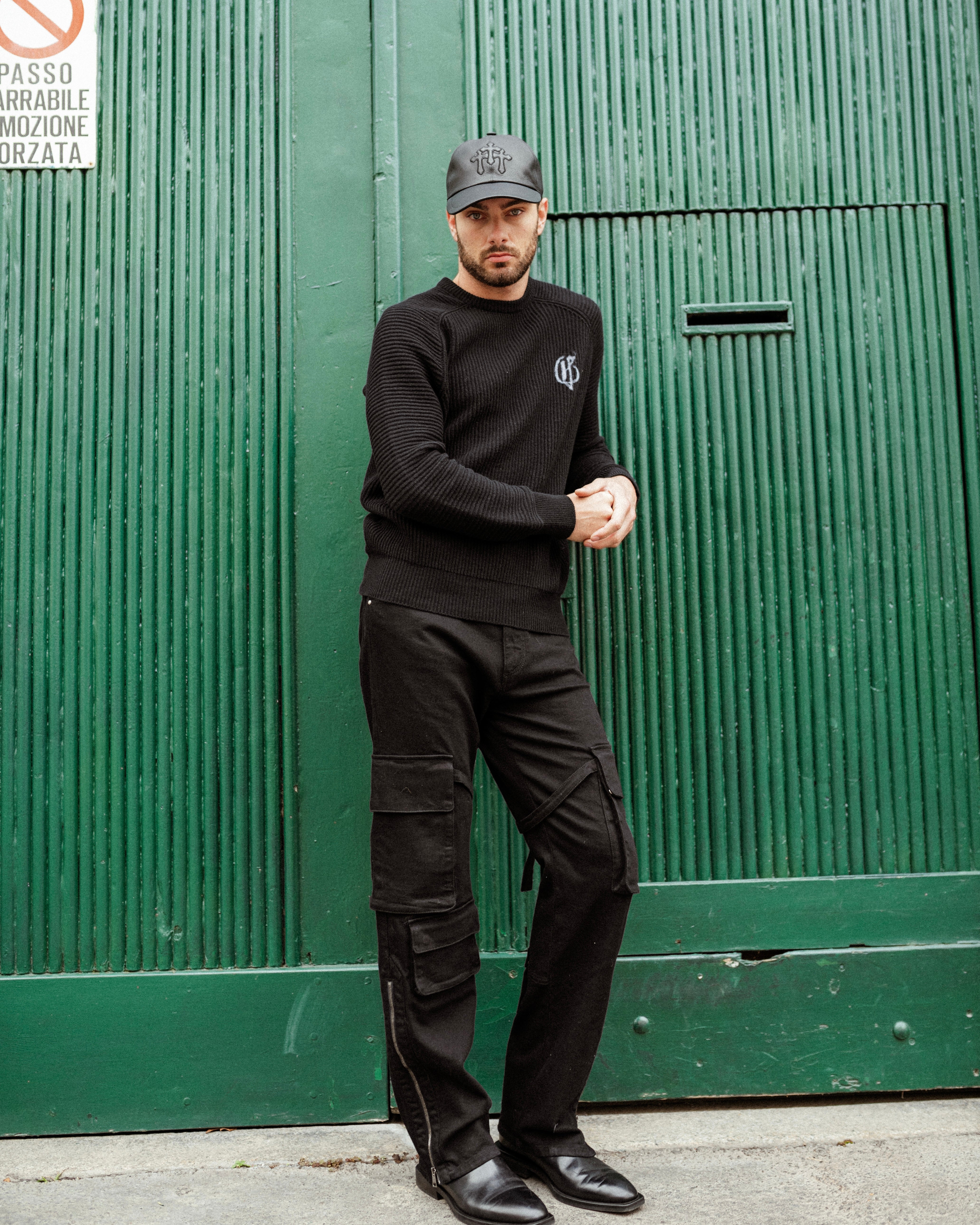 黑色工装牛仔裤