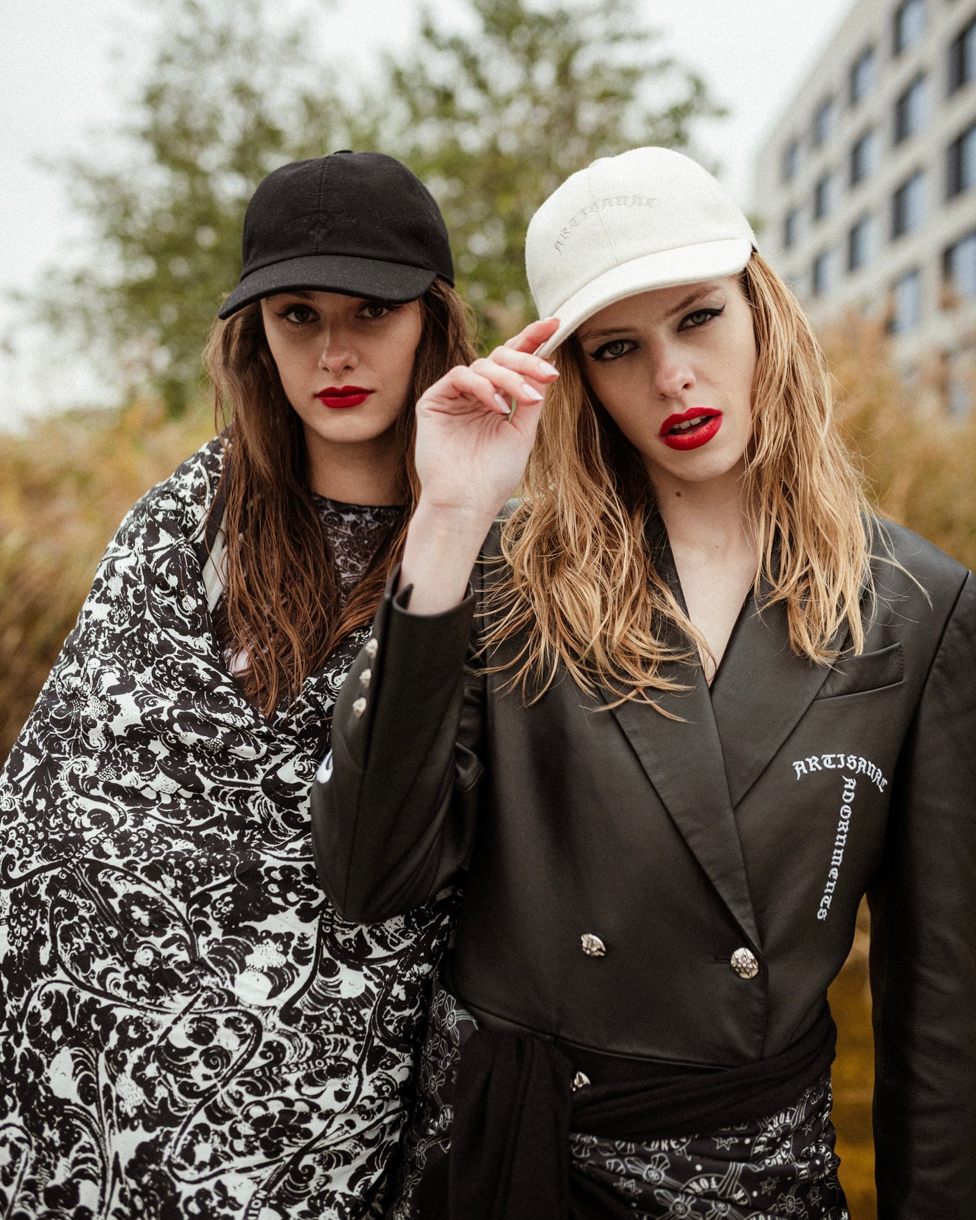 BEIGE CASHMERE BASEBALL CAP