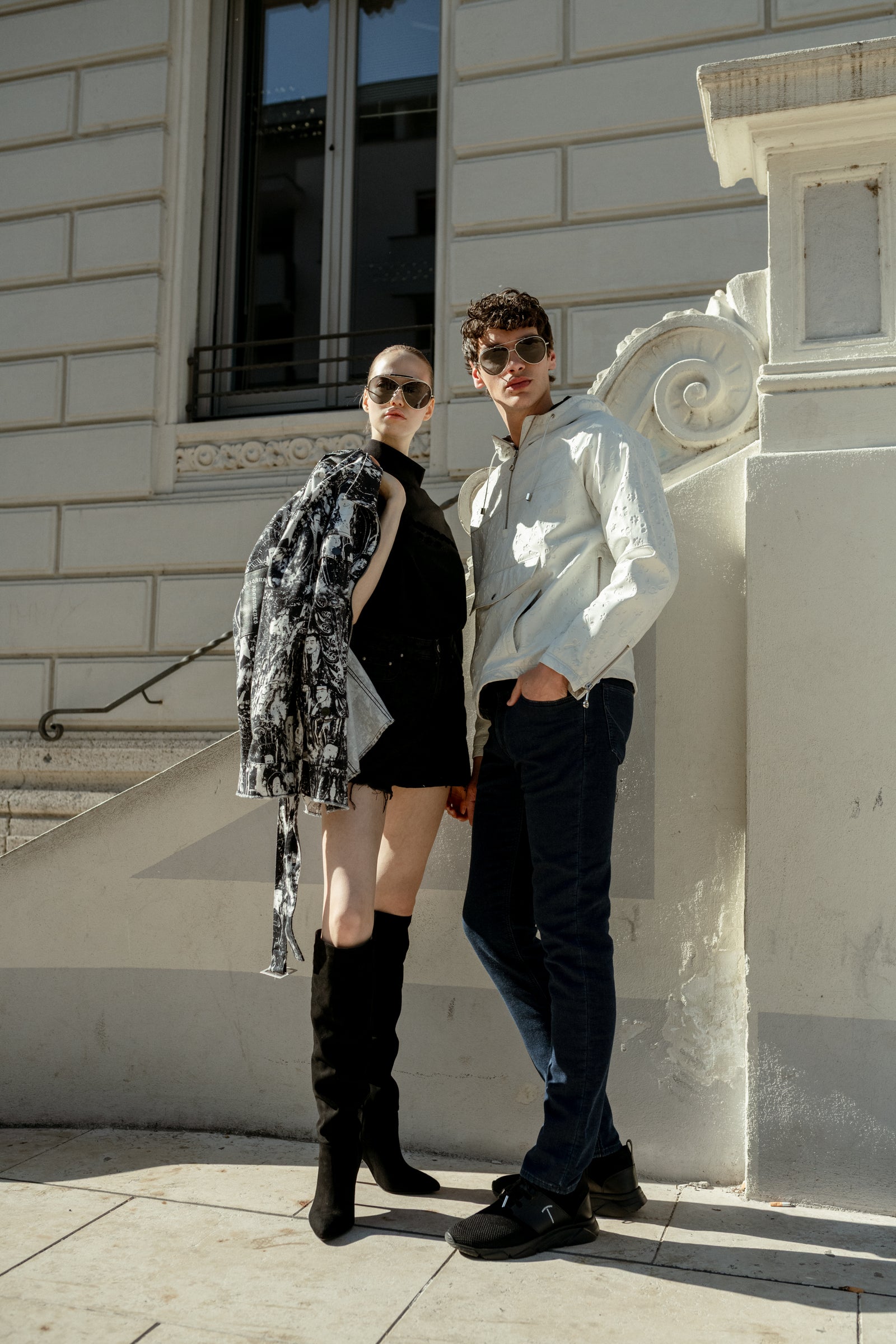 WHITE LEATHER HOODED PADDED JACKET