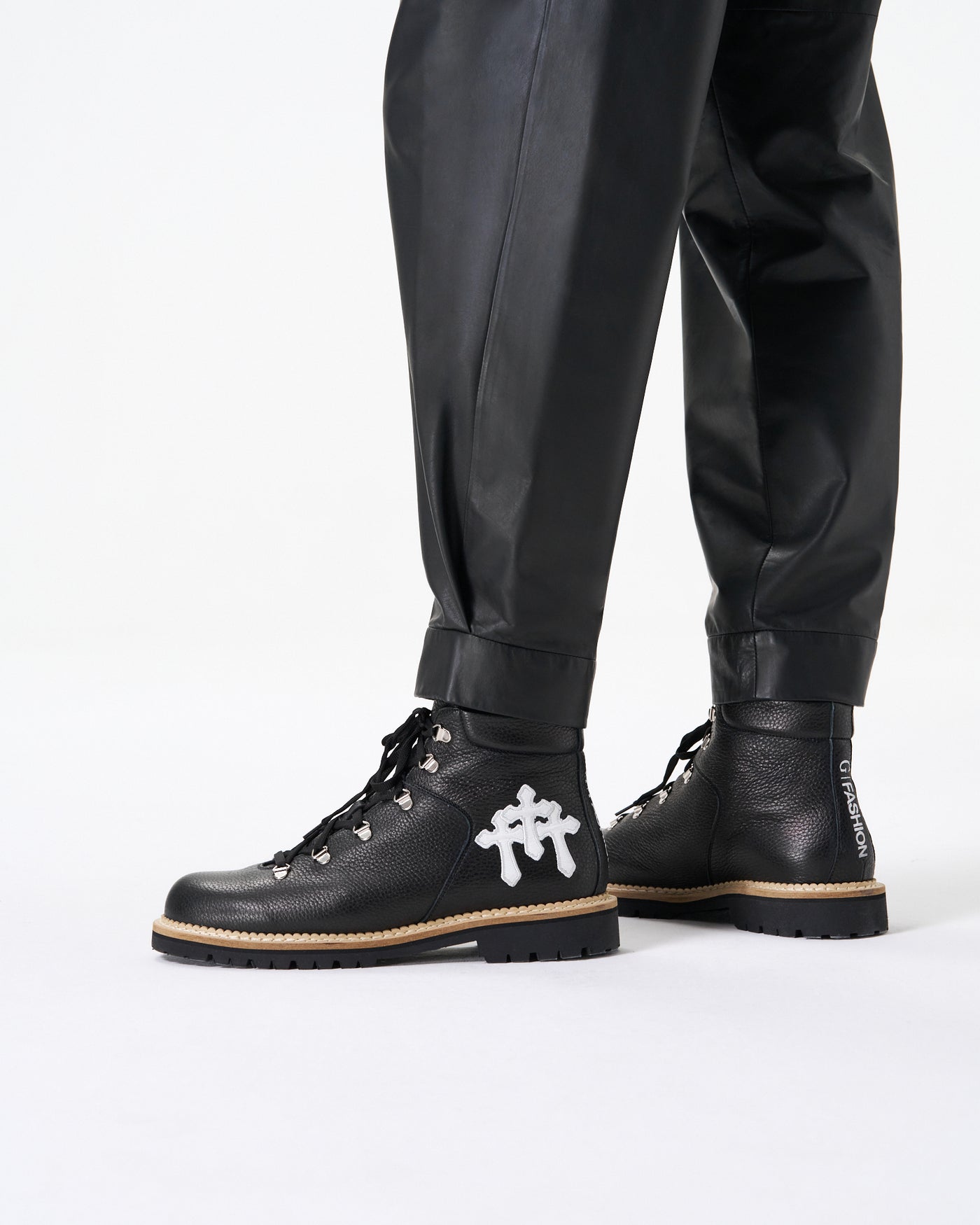 Deer Leather Boot Black