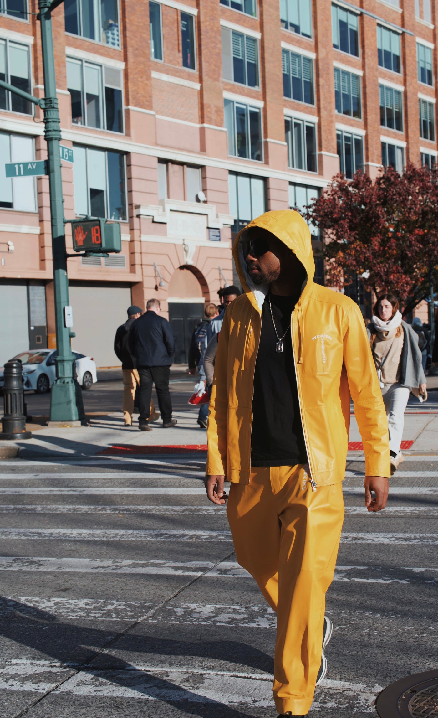 Yellow calfskin pants with lapels