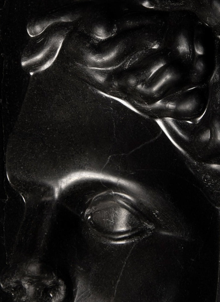 他们（黑色大理石）