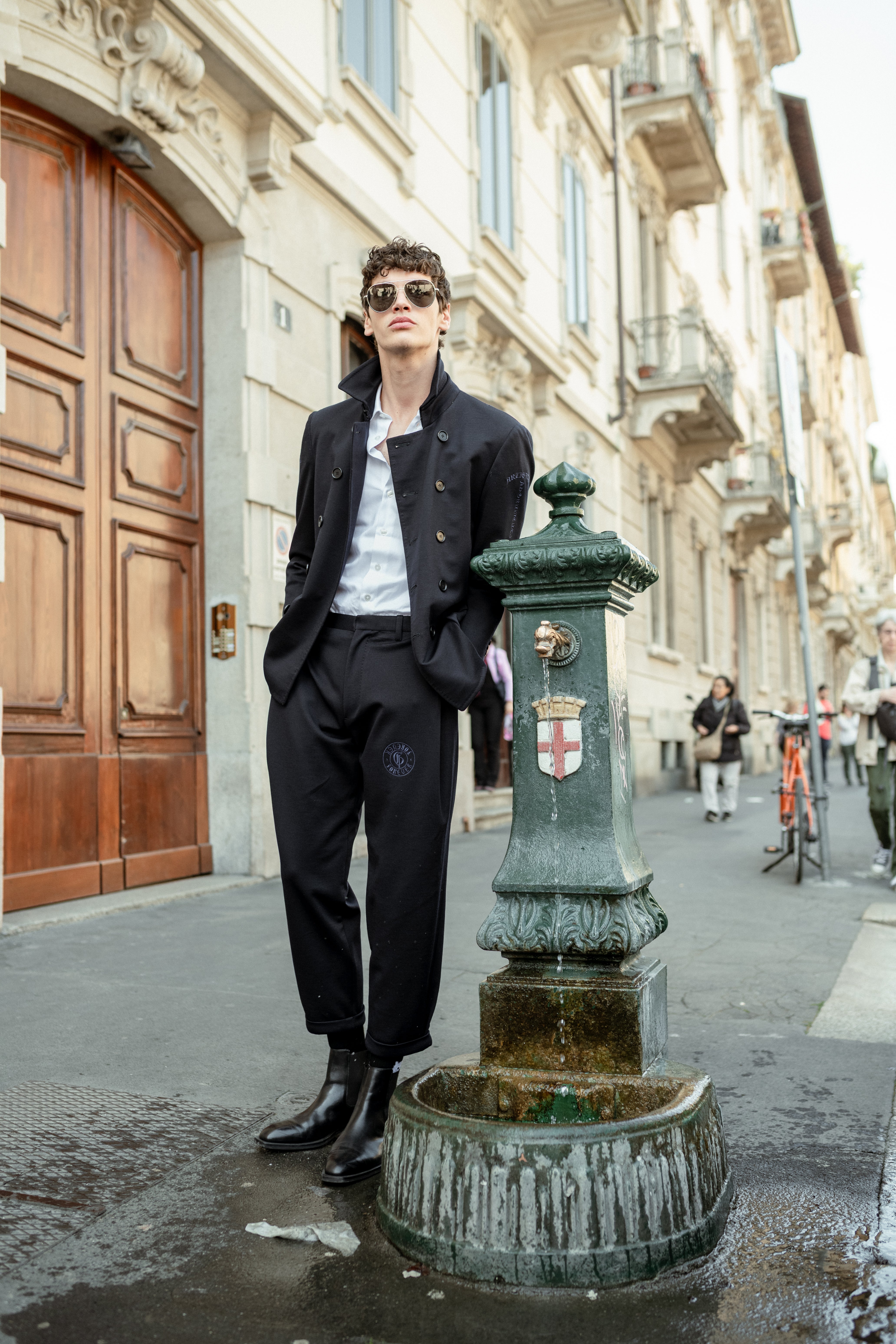 深蓝色羊毛混纺长裤