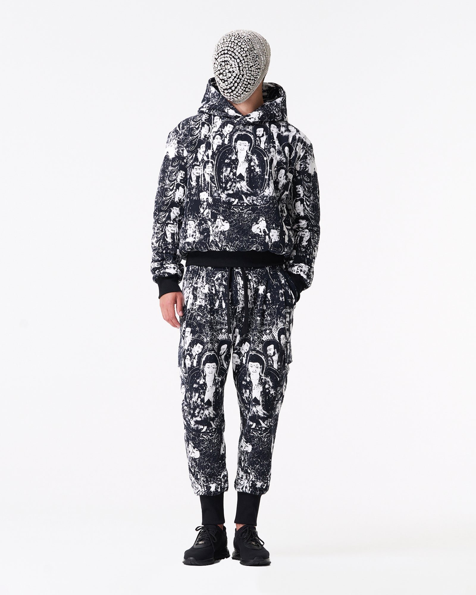    佛系中性连帽衫 带加垫 