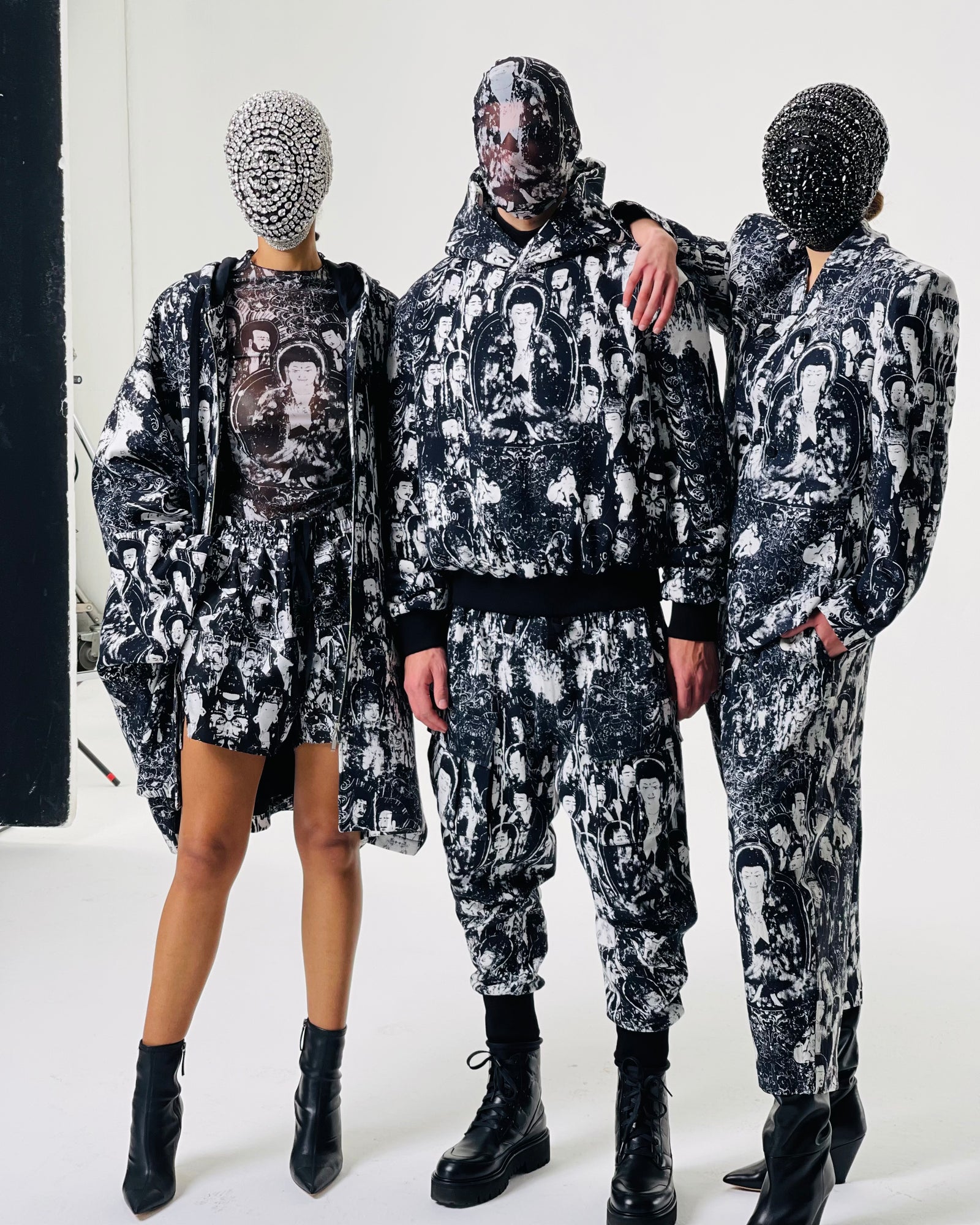 佛系黑色慢跑裤