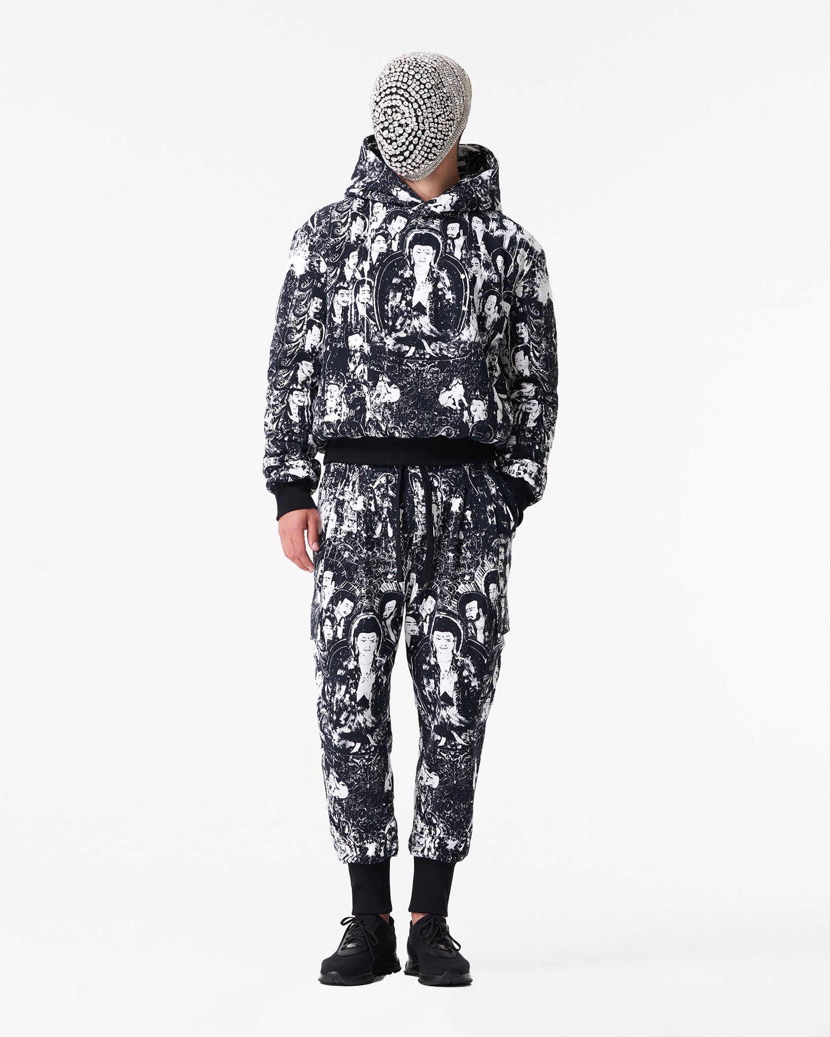 佛系黑色慢跑裤