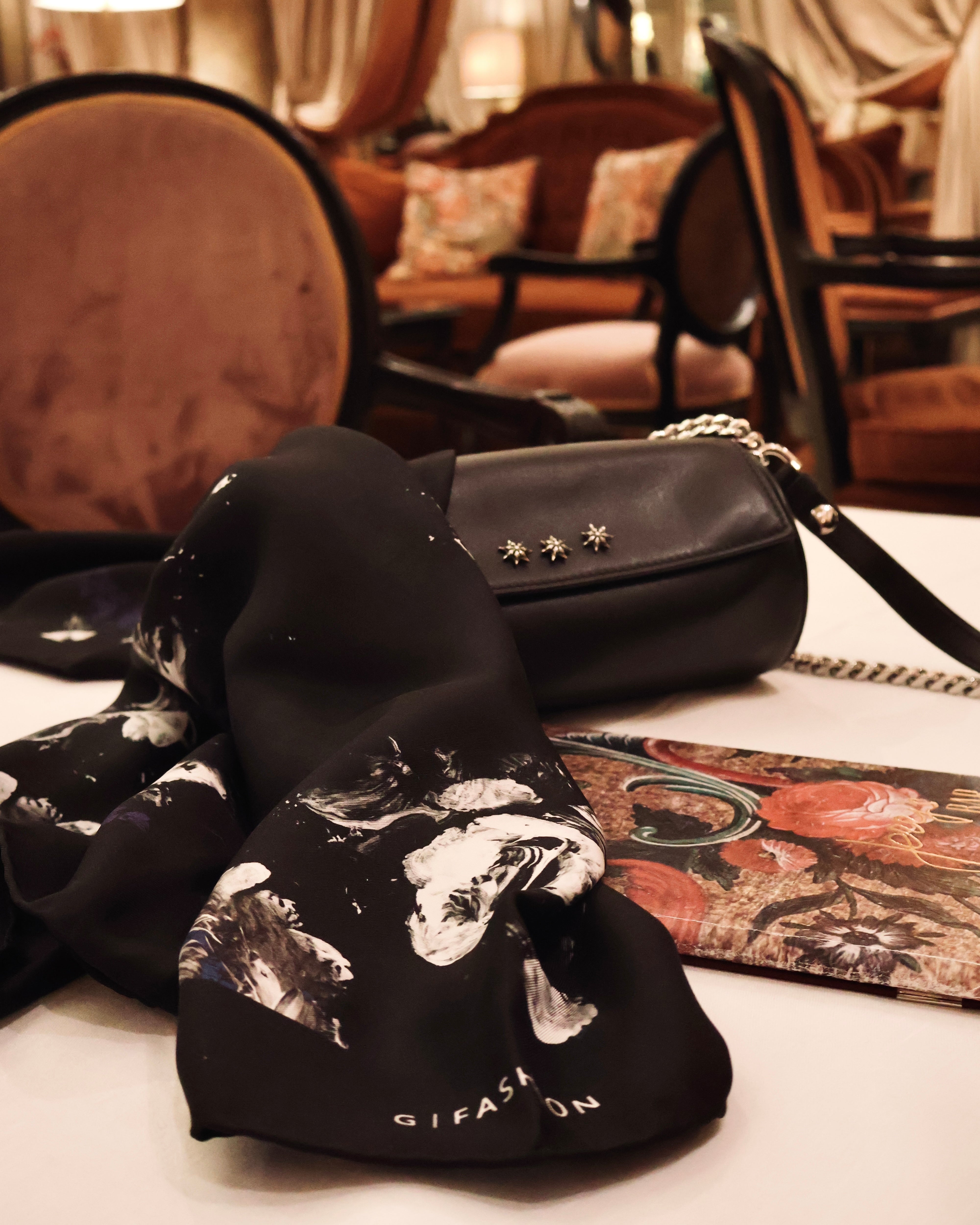 午夜花园丝绸方巾