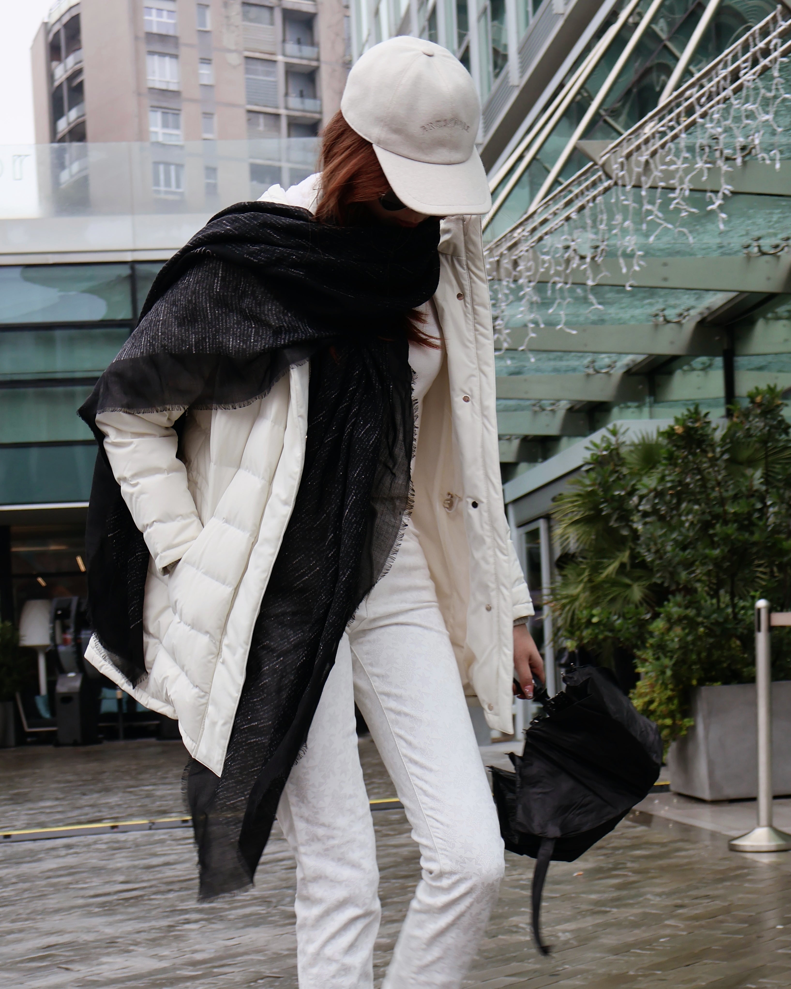 黑色羊绒长方形围巾 