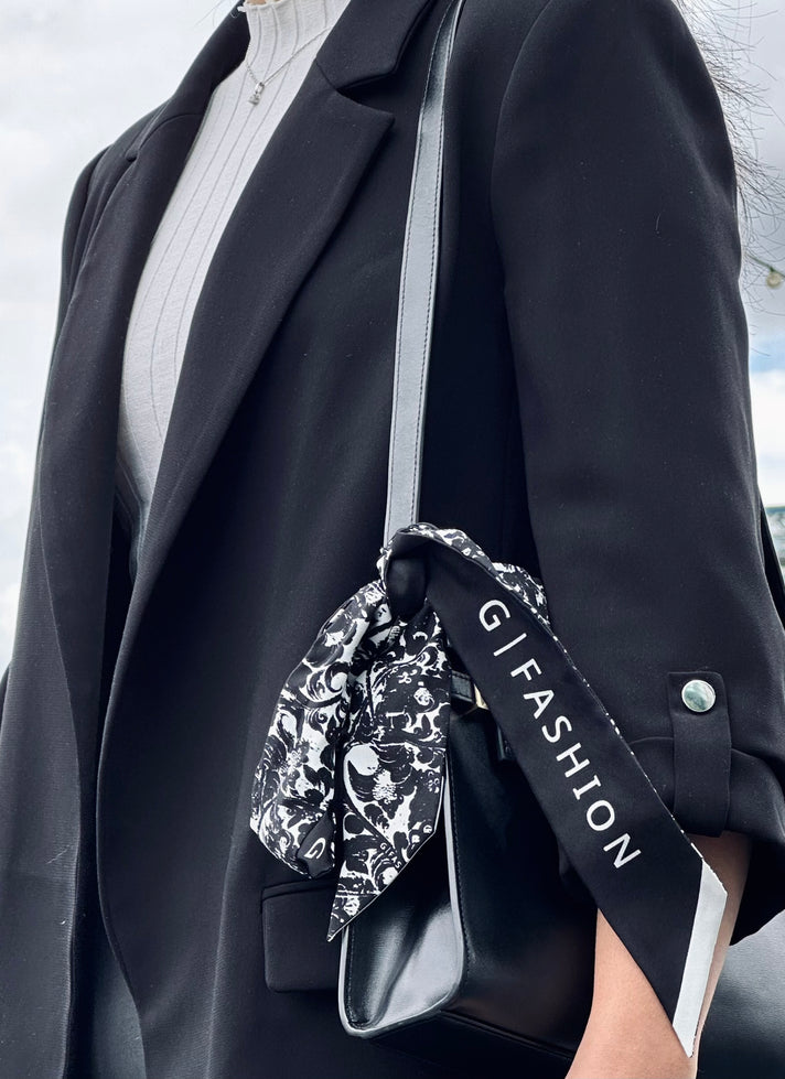 Buddha black and white twilly