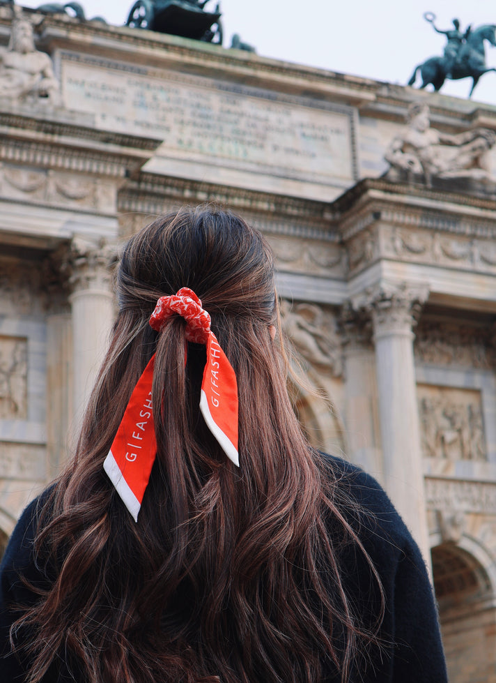 佛系红色窄带丝巾 带标志    