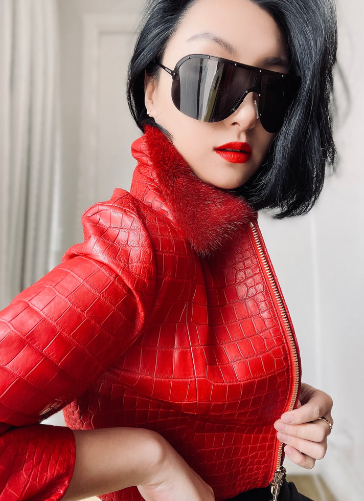 红色鳄鱼皮夹克