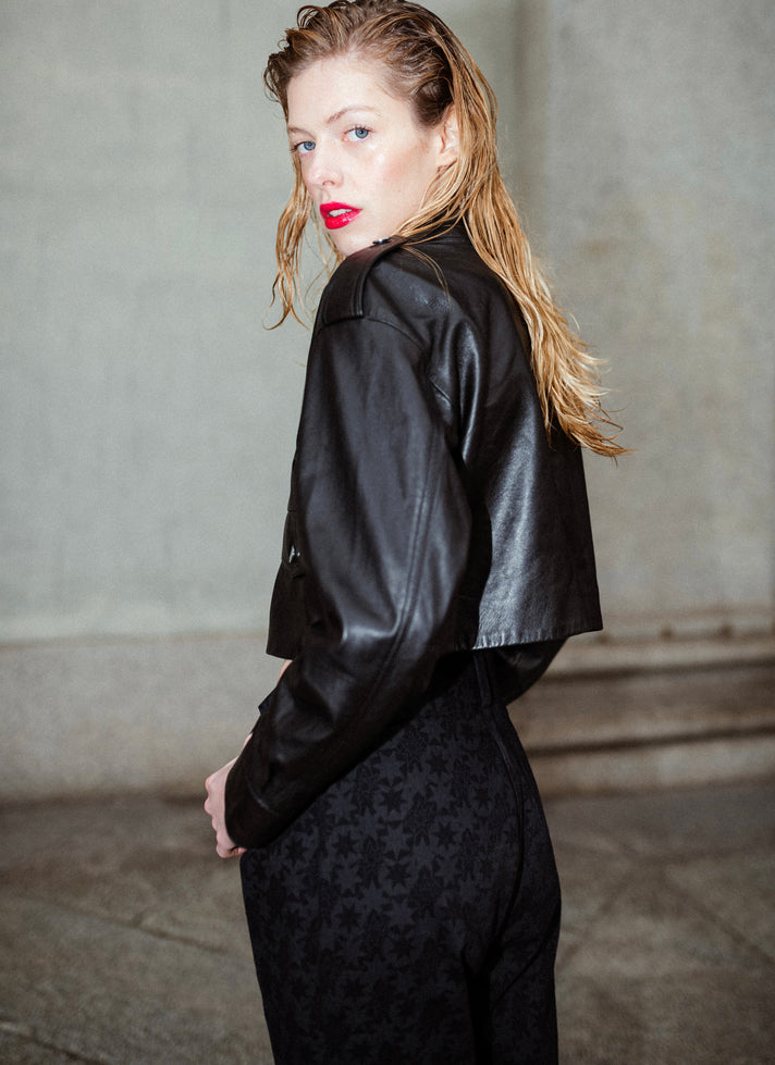 带口袋的高腰裤