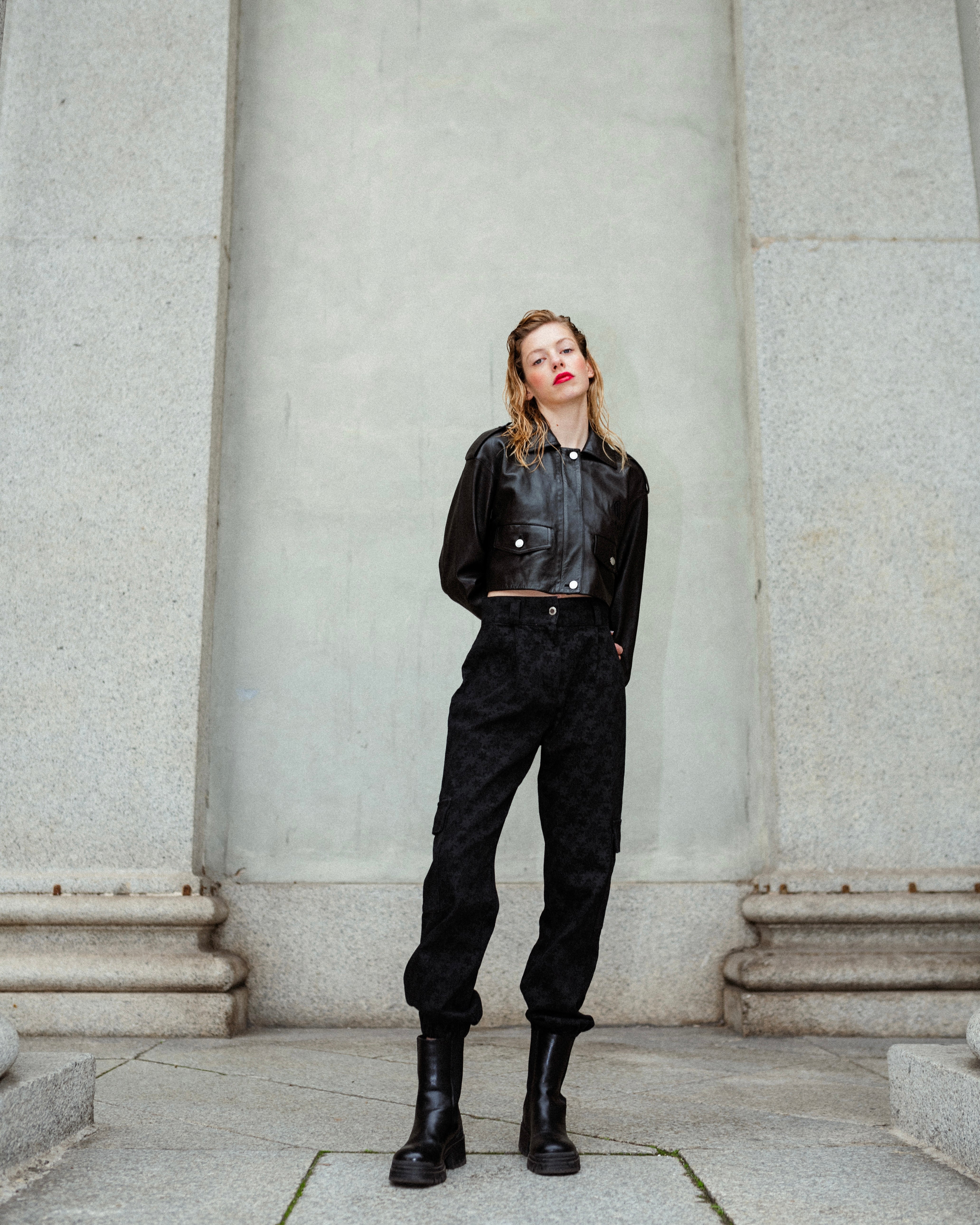 带口袋的高腰裤