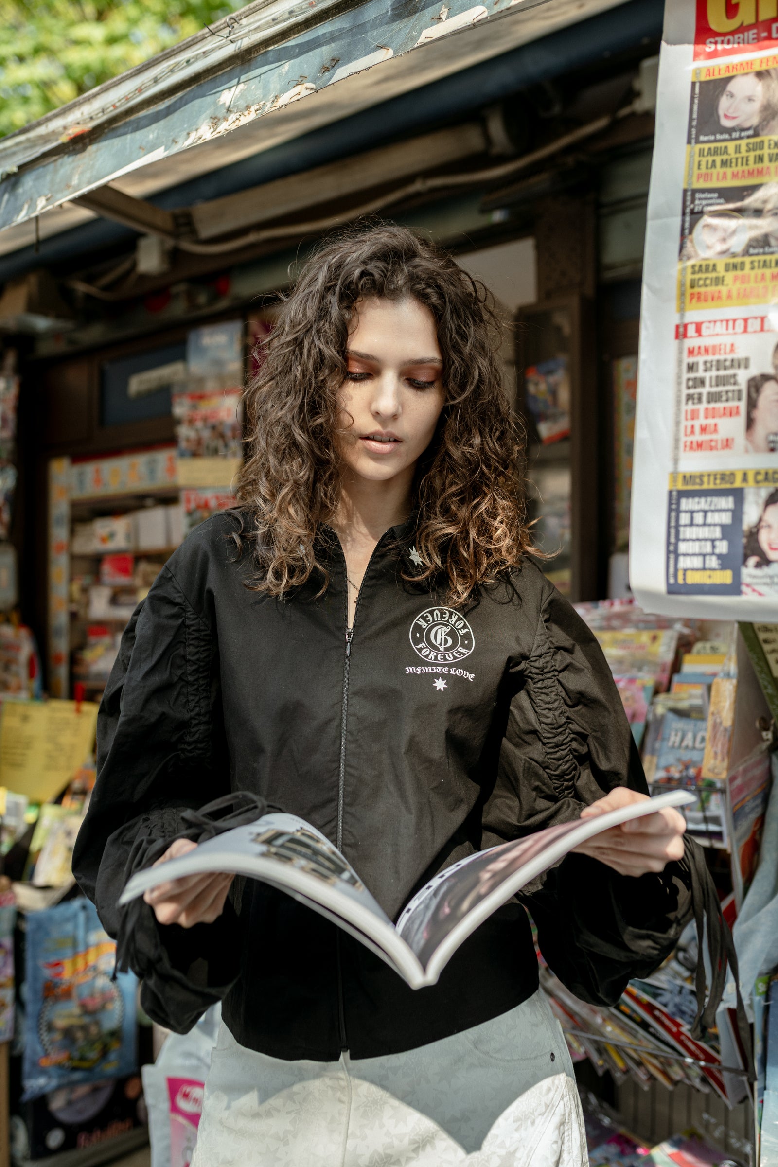 黑色棉质泡泡袖衬衫