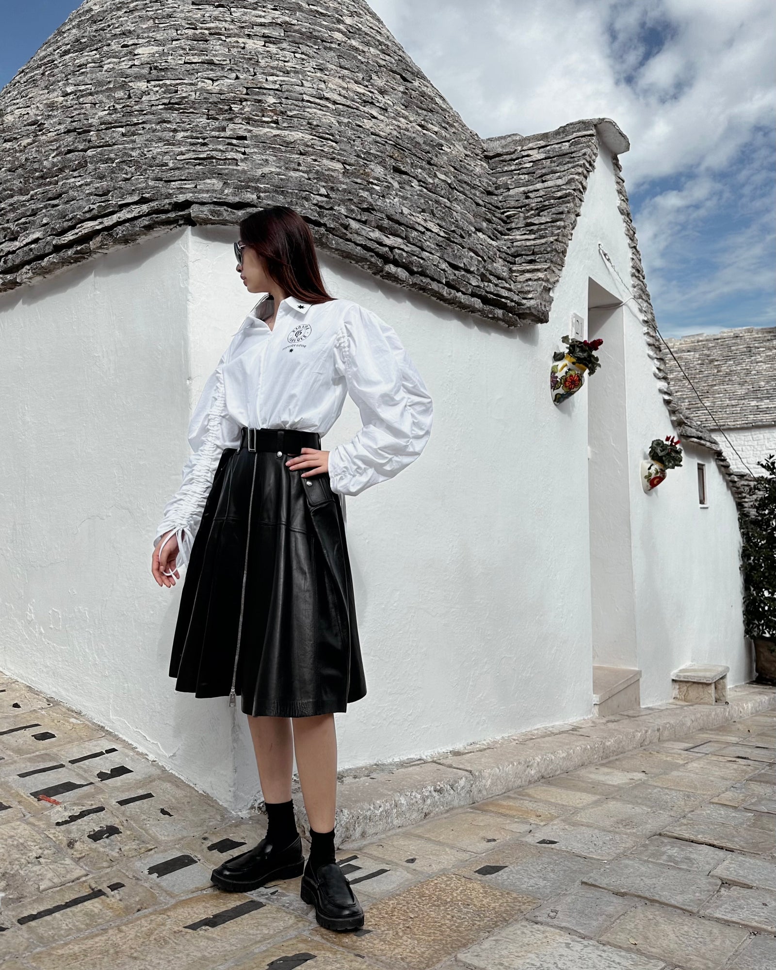 白色棉质泡泡袖衬衫