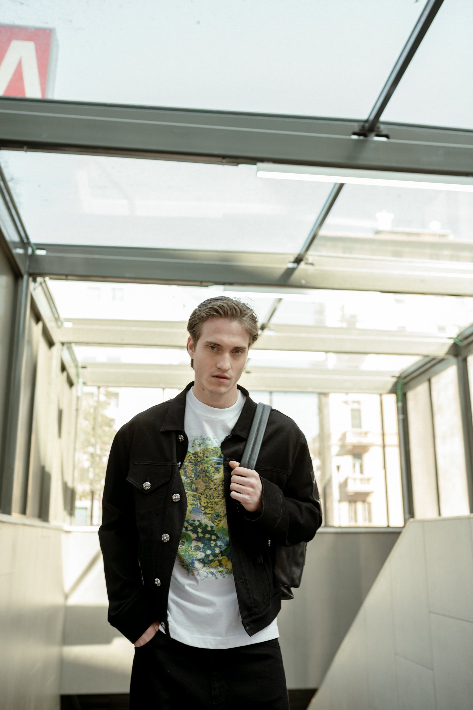 WHITE T-SHIRT WITH COLORFUL BUDDHA