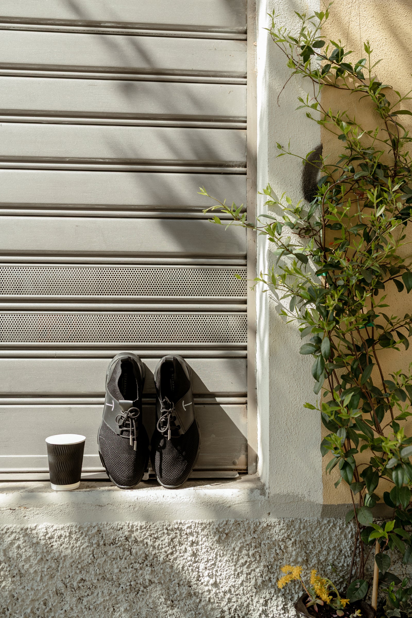 BLACK VENTURE FIT ATHLETIC SNEAKERS