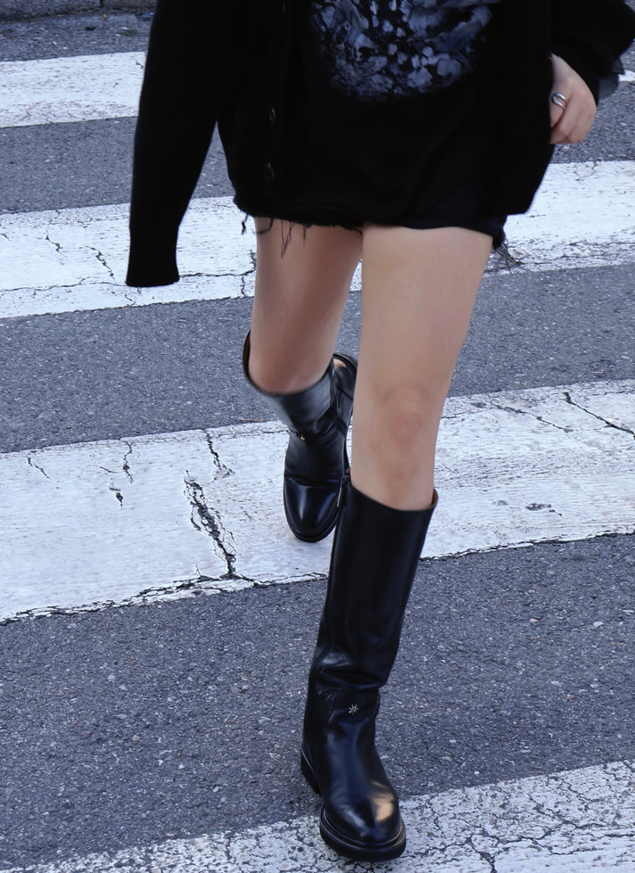 归档系列高筒黑色皮革靴子