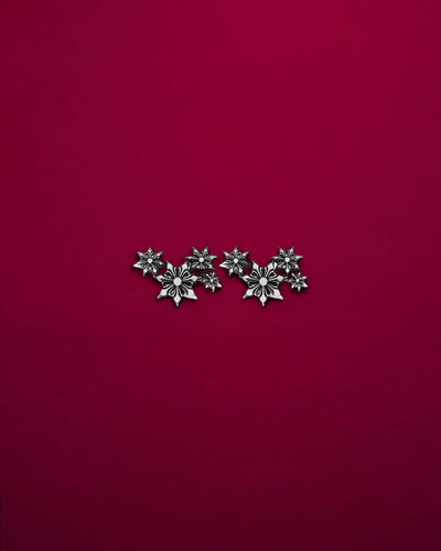 ASYMMETRIC BLESSING STARS EARRINGS