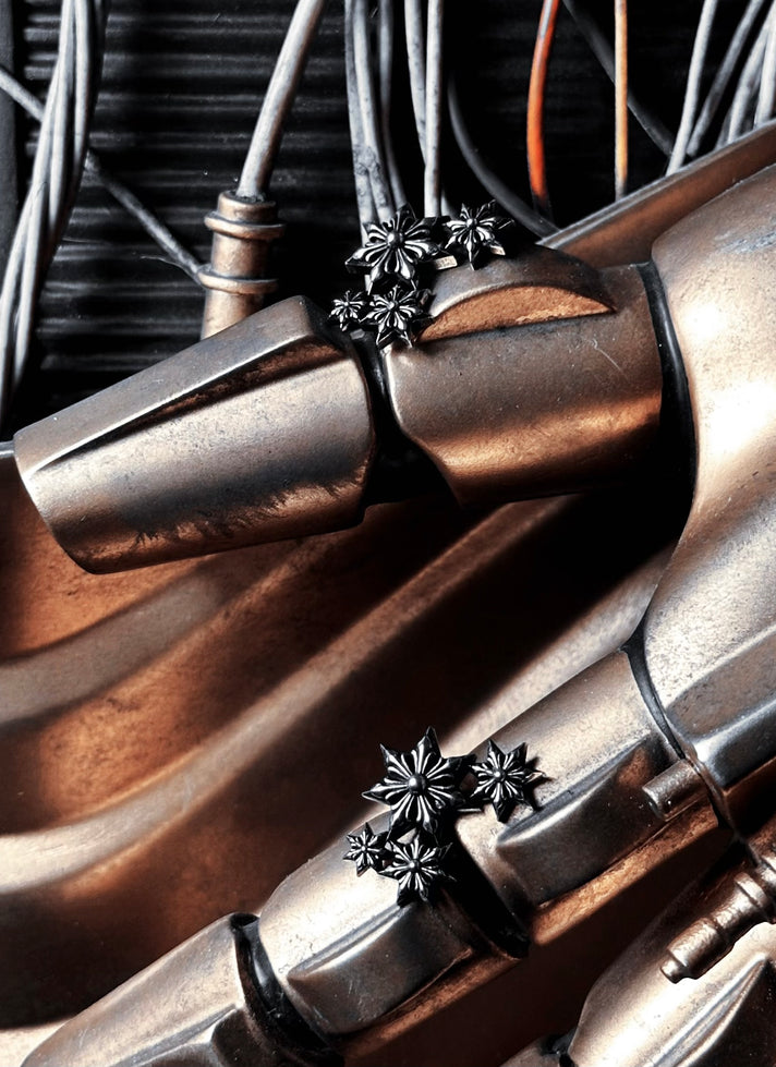 ASYMMETRIC BLESSING STARS EARRINGS