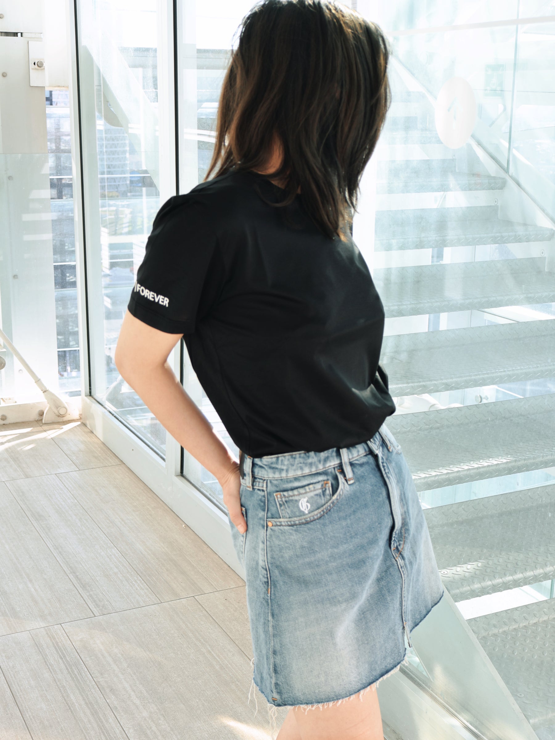 黑色宽松Logo T恤 