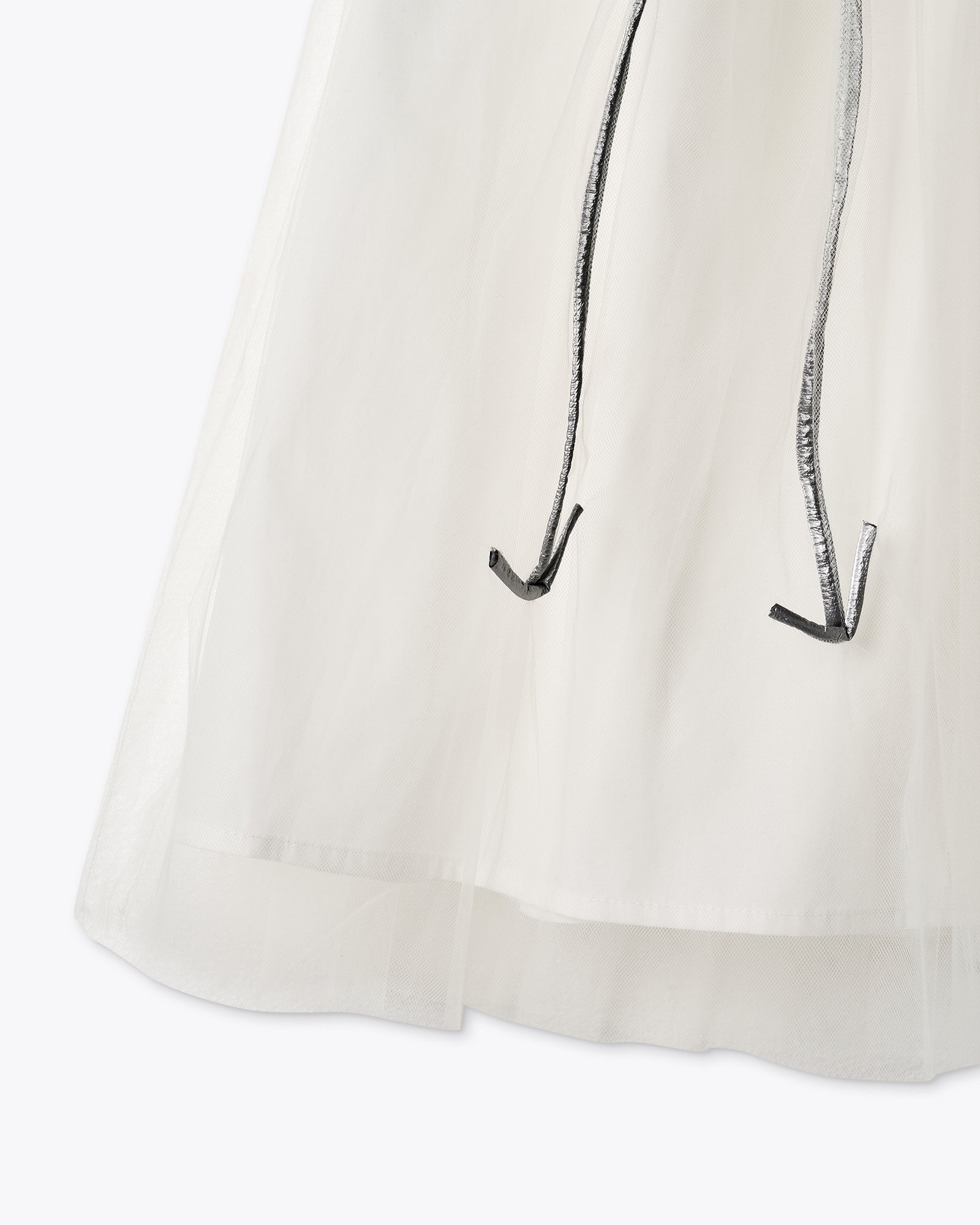 无袖棉布和薄纱连衣裙