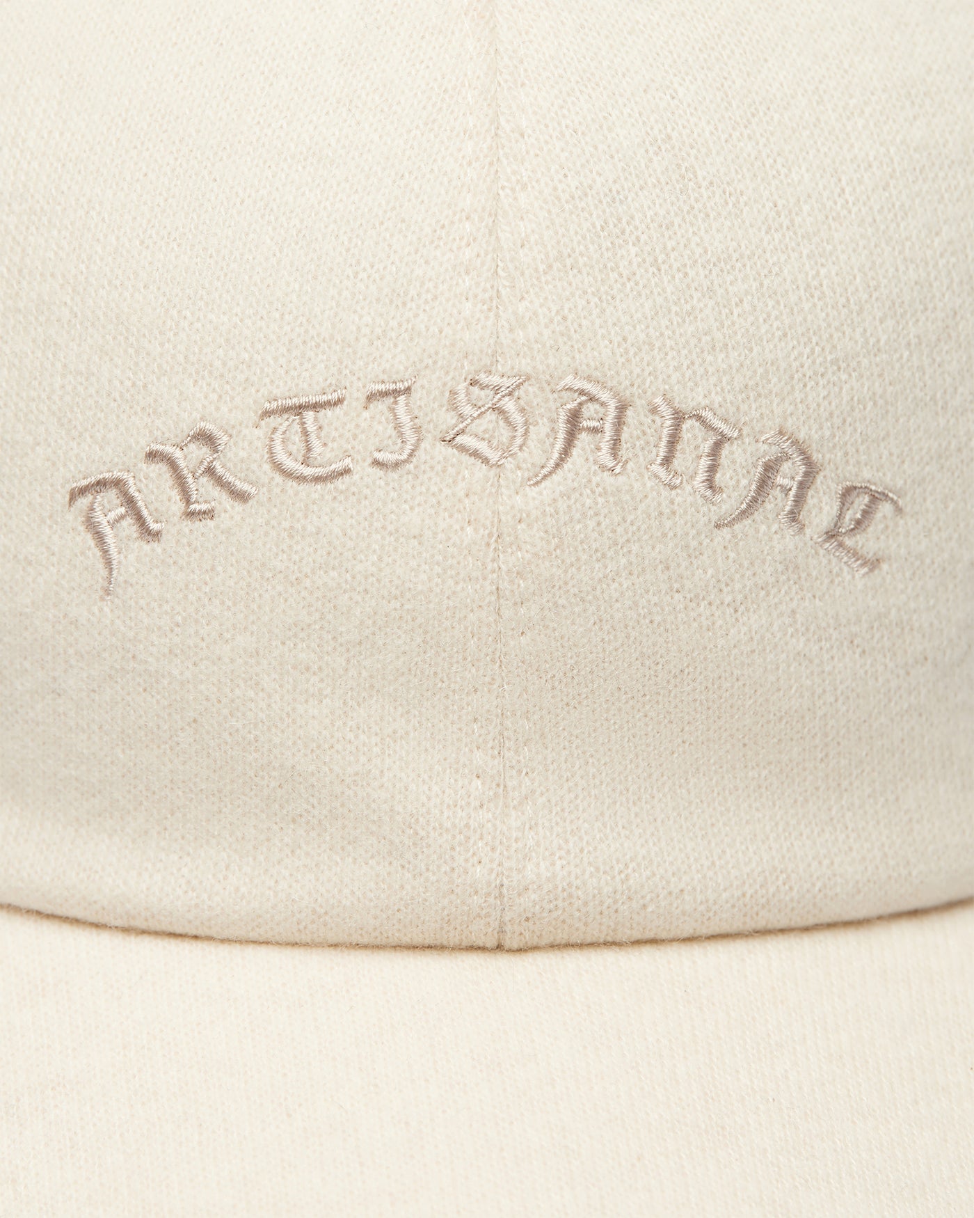 BEIGE CASHMERE BASEBALL CAP