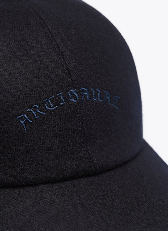 蓝色羊绒棒球帽