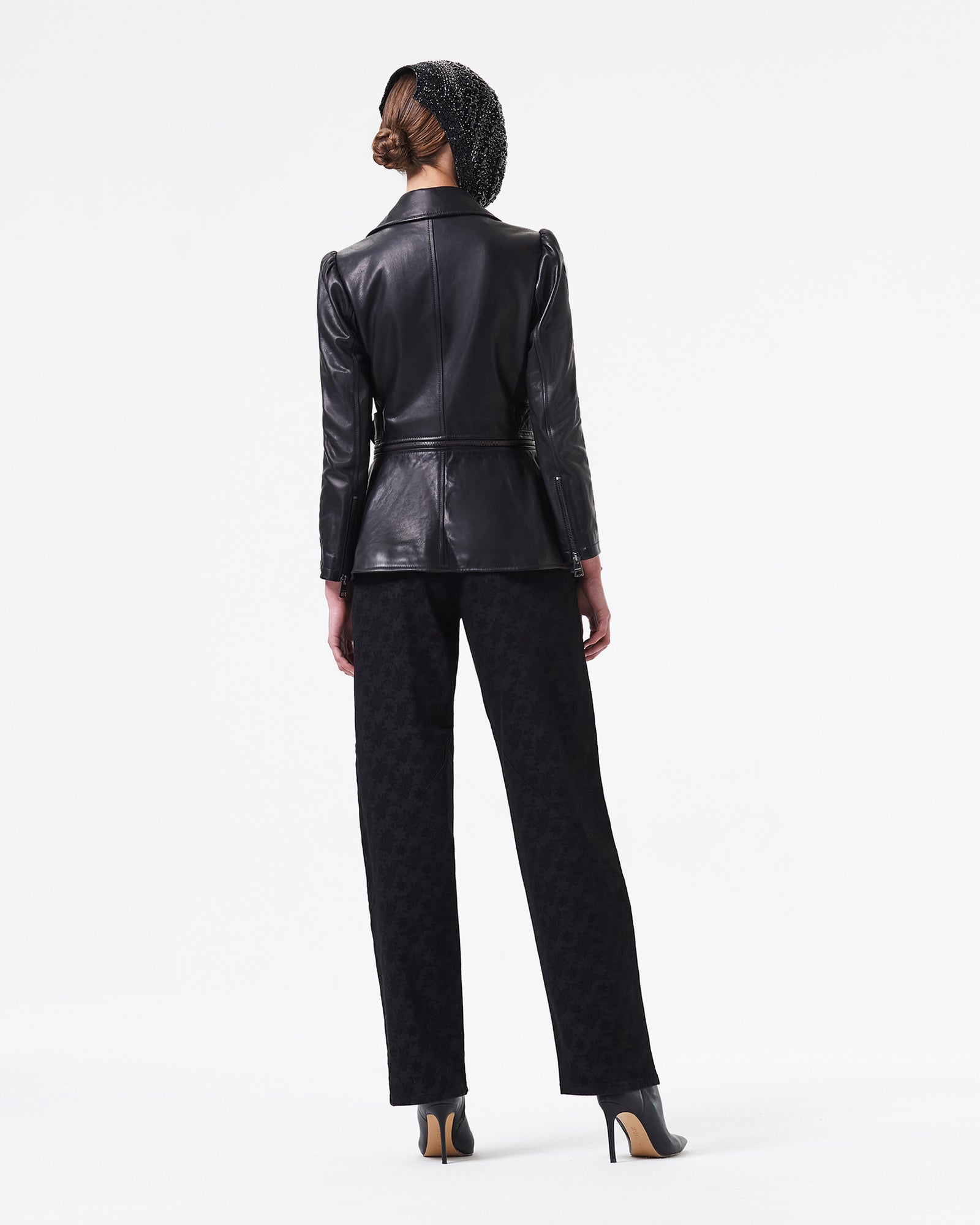 黑色束腰皮夹克