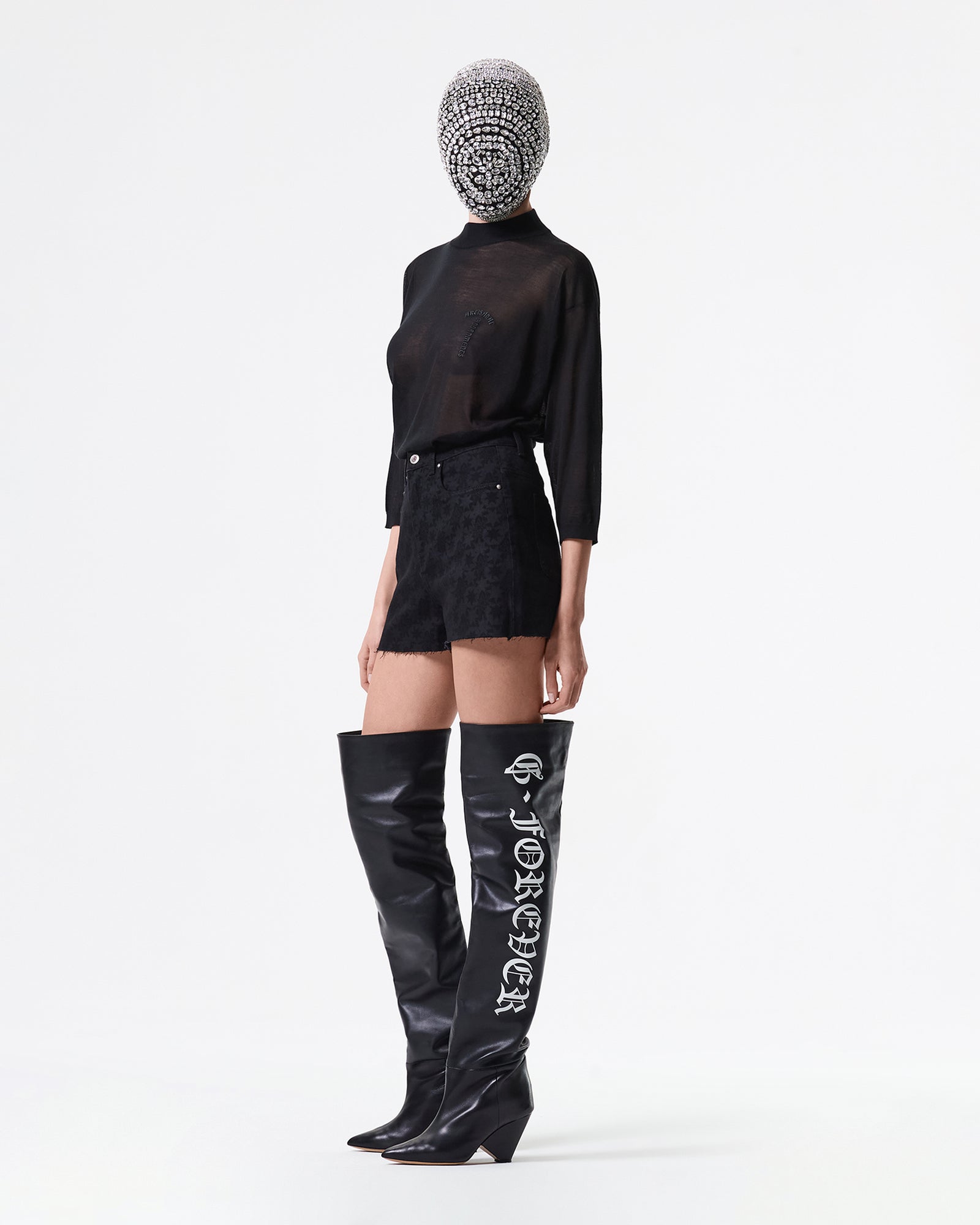 黑色图案牛仔短裤